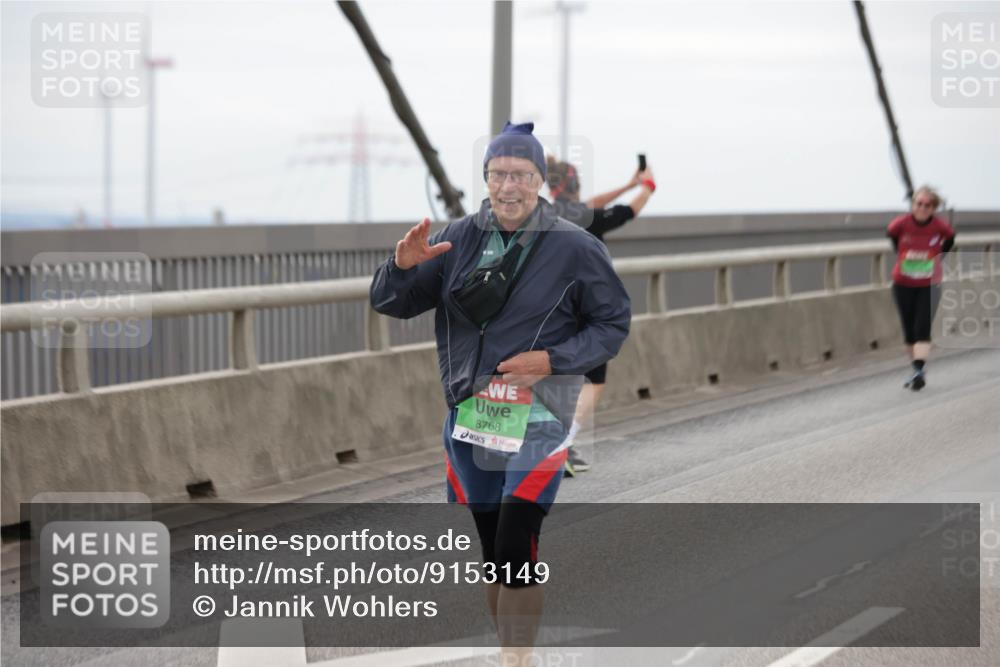 03.10.2025 - Köhlbrandbrückenlauf Jannik Wohlers http://msf.ph/oto/9153149 03.10.2025 16:03:44 Position 1 8768 meine-sportfotos.de