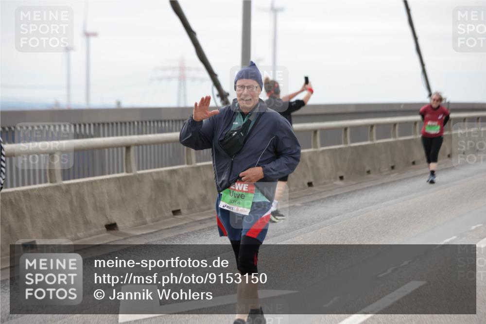 03.10.2025 - Köhlbrandbrückenlauf Jannik Wohlers http://msf.ph/oto/9153150 03.10.2025 16:03:44 Position 1 8768 meine-sportfotos.de