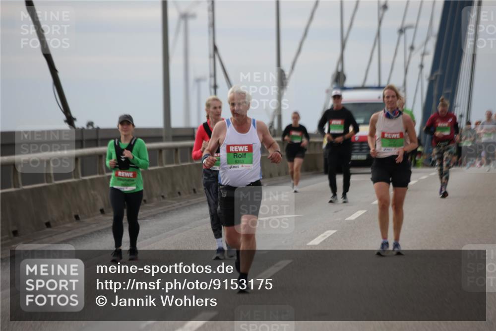 03.10.2025 - Köhlbrandbrückenlauf Jannik Wohlers http://msf.ph/oto/9153175 03.10.2025 16:03:48 Position 1 8353 meine-sportfotos.de