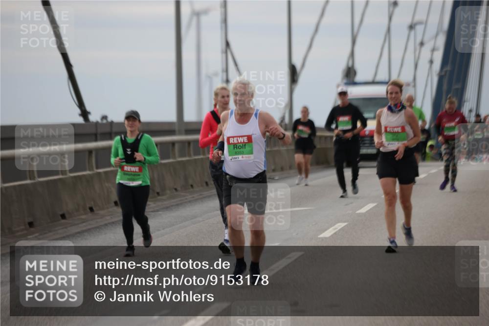 03.10.2025 - Köhlbrandbrückenlauf Jannik Wohlers http://msf.ph/oto/9153178 03.10.2025 16:03:49 Position 1 8353 meine-sportfotos.de