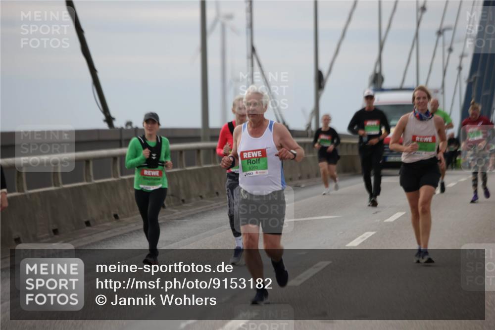 03.10.2025 - Köhlbrandbrückenlauf Jannik Wohlers http://msf.ph/oto/9153182 03.10.2025 16:03:49 Position 1 8353 meine-sportfotos.de