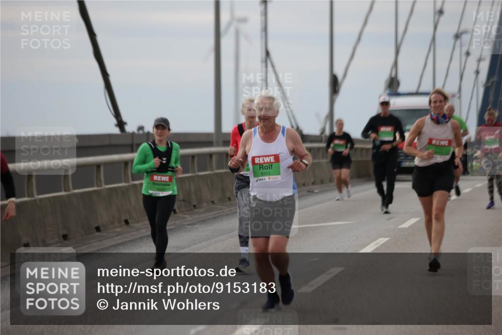 03.10.2025 - Köhlbrandbrückenlauf Jannik Wohlers http://msf.ph/oto/9153183 03.10.2025 16:03:49 Position 1 8353 meine-sportfotos.de