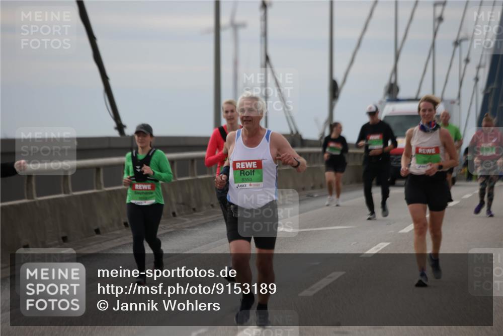 03.10.2025 - Köhlbrandbrückenlauf Jannik Wohlers http://msf.ph/oto/9153189 03.10.2025 16:03:49 Position 1 8353 meine-sportfotos.de