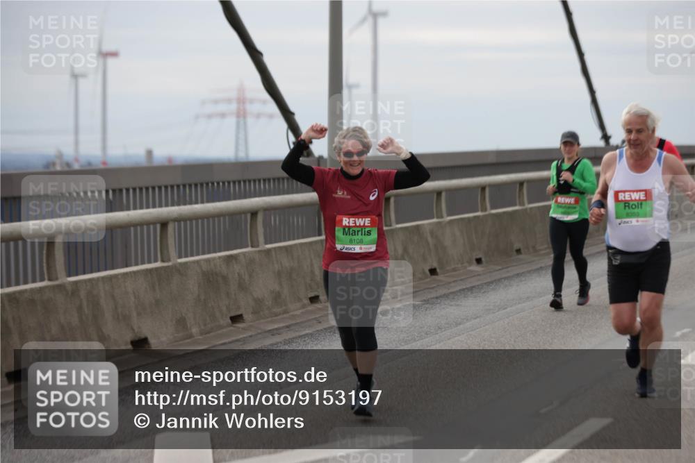 03.10.2025 - Köhlbrandbrückenlauf Jannik Wohlers http://msf.ph/oto/9153197 03.10.2025 16:03:51 Position 1 8108, 8353 meine-sportfotos.de