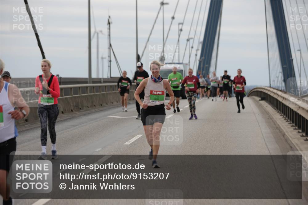 03.10.2025 - Köhlbrandbrückenlauf Jannik Wohlers http://msf.ph/oto/9153207 03.10.2025 16:03:52 Position 1 9712 meine-sportfotos.de