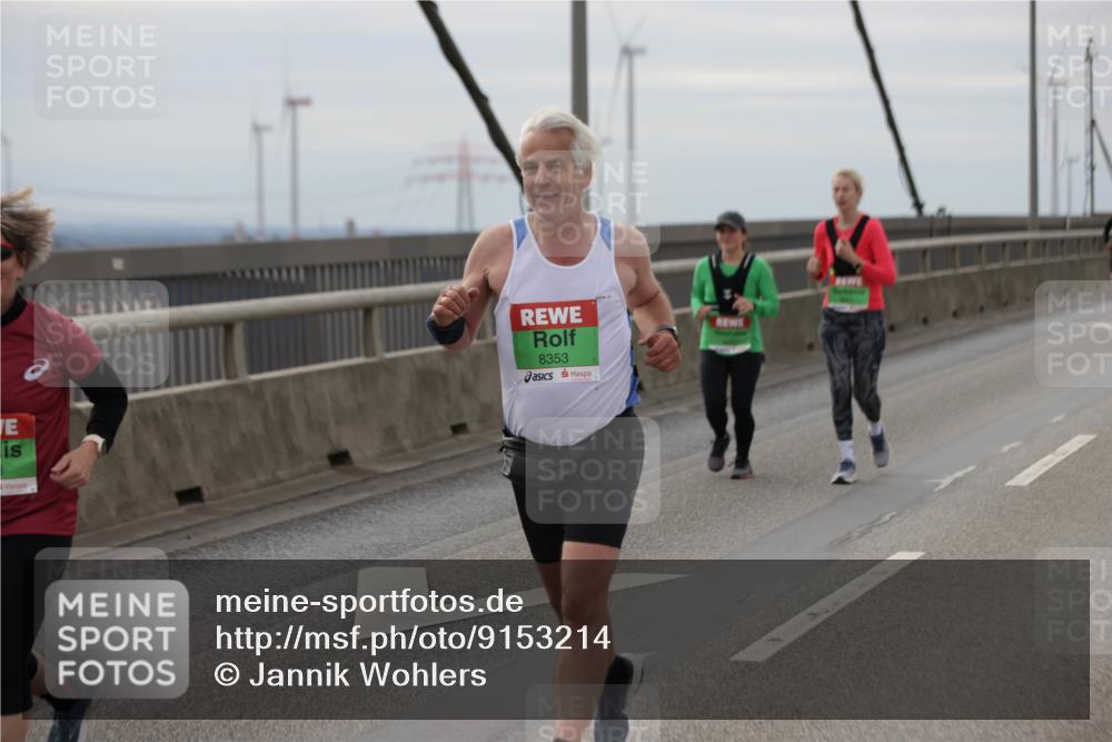 03.10.2025 - Köhlbrandbrückenlauf Jannik Wohlers http://msf.ph/oto/9153214 03.10.2025 16:03:53 Position 1 8353 meine-sportfotos.de