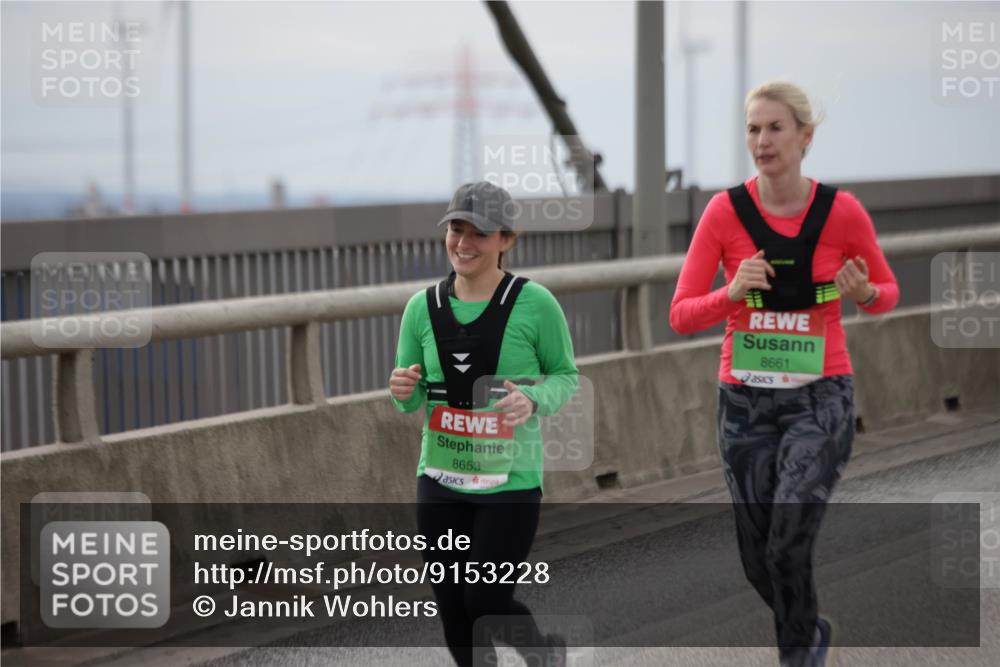 03.10.2025 - Köhlbrandbrückenlauf Jannik Wohlers http://msf.ph/oto/9153228 03.10.2025 16:03:55 Position 1 8653, 8661 meine-sportfotos.de