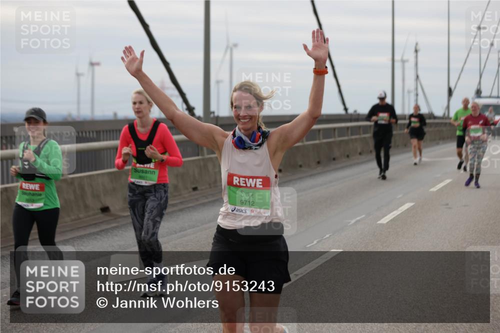 03.10.2025 - Köhlbrandbrückenlauf Jannik Wohlers http://msf.ph/oto/9153243 03.10.2025 16:03:56 Position 1 9712 meine-sportfotos.de