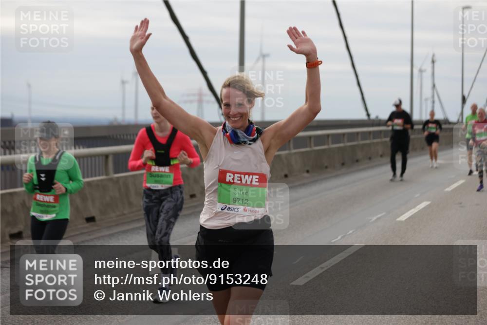 03.10.2025 - Köhlbrandbrückenlauf Jannik Wohlers http://msf.ph/oto/9153248 03.10.2025 16:03:56 Position 1 9712 meine-sportfotos.de