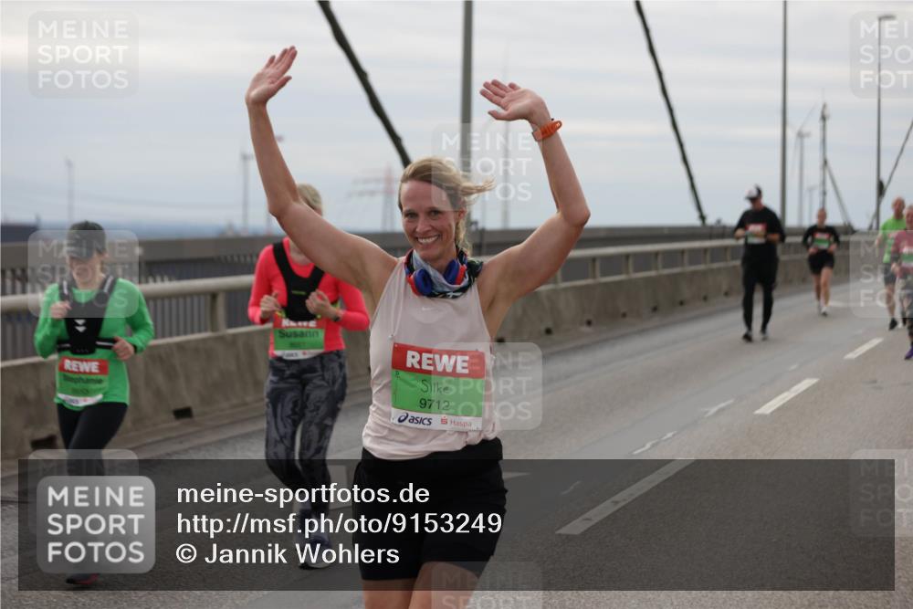 03.10.2025 - Köhlbrandbrückenlauf Jannik Wohlers http://msf.ph/oto/9153249 03.10.2025 16:03:56 Position 1 9712 meine-sportfotos.de