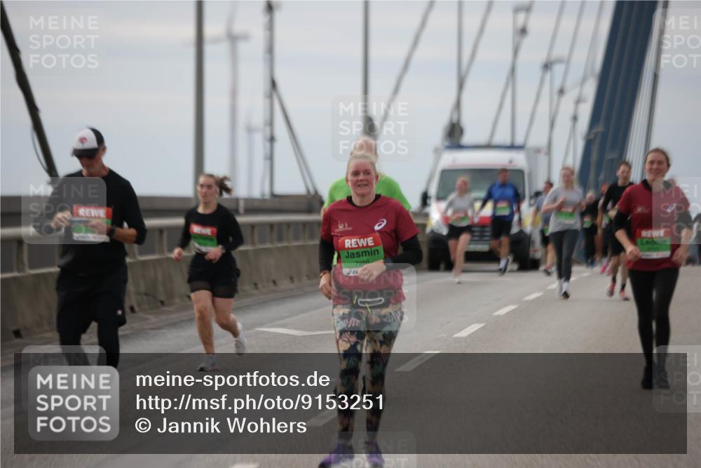03.10.2025 - Köhlbrandbrückenlauf Jannik Wohlers http://msf.ph/oto/9153251 03.10.2025 16:03:57 Position 1 7988 meine-sportfotos.de