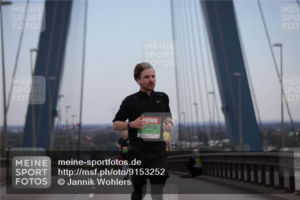 03.10.2025 - Köhlbrandbrückenlauf Jannik Wohlers http://msf.ph/oto/9153252 03.10.2025 15:19:05 Position 1 7143 meine-sportfotos.de