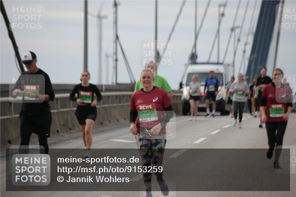 03.10.2025 - Köhlbrandbrückenlauf Jannik Wohlers http://msf.ph/oto/9153259 03.10.2025 16:03:58 Position 1 7988 meine-sportfotos.de