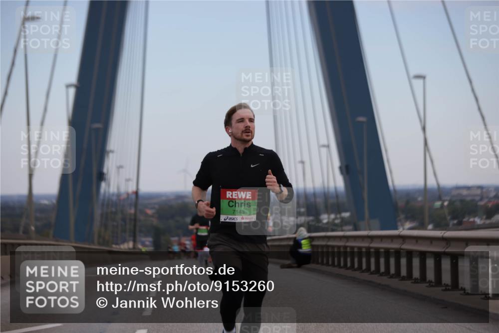 03.10.2025 - Köhlbrandbrückenlauf Jannik Wohlers http://msf.ph/oto/9153260 03.10.2025 15:19:05 Position 1 7143 meine-sportfotos.de