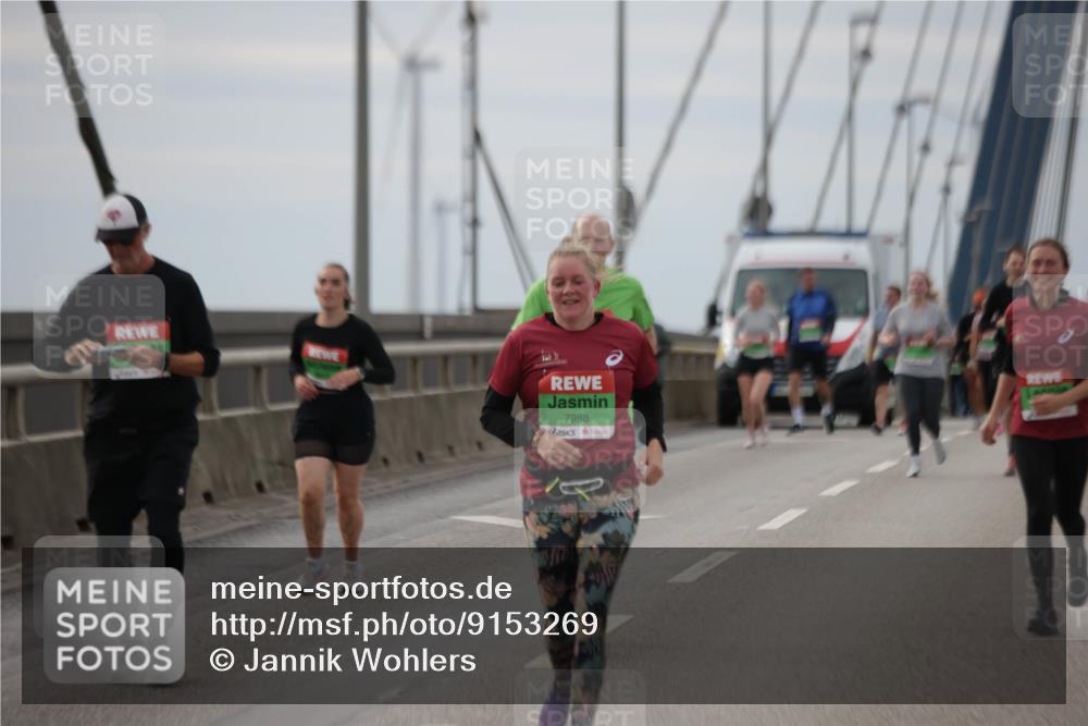 03.10.2025 - Köhlbrandbrückenlauf Jannik Wohlers http://msf.ph/oto/9153269 03.10.2025 16:03:58 Position 1 7988 meine-sportfotos.de
