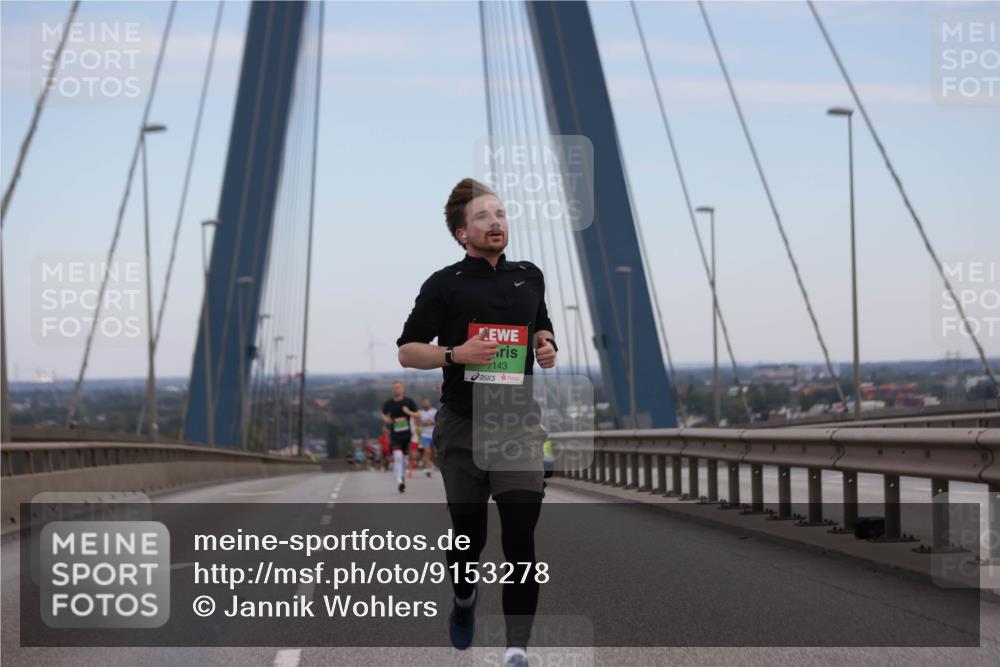03.10.2025 - Köhlbrandbrückenlauf Jannik Wohlers http://msf.ph/oto/9153278 03.10.2025 15:19:06 Position 1 7143 meine-sportfotos.de