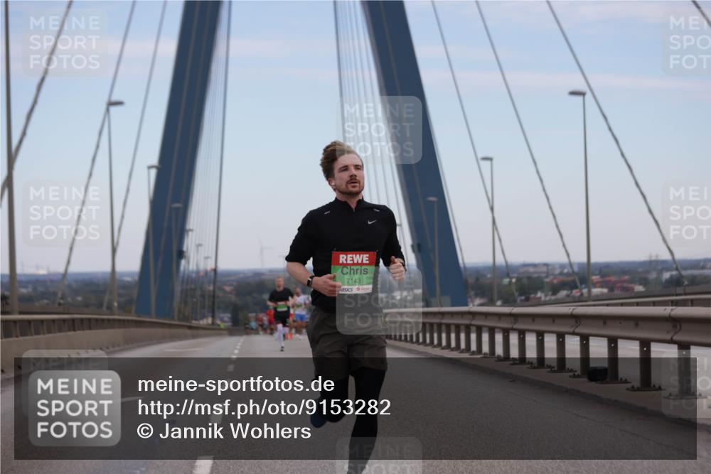 03.10.2025 - Köhlbrandbrückenlauf Jannik Wohlers http://msf.ph/oto/9153282 03.10.2025 15:19:06 Position 1 7143 meine-sportfotos.de