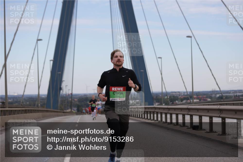 03.10.2025 - Köhlbrandbrückenlauf Jannik Wohlers http://msf.ph/oto/9153286 03.10.2025 15:19:06 Position 1 7143 meine-sportfotos.de