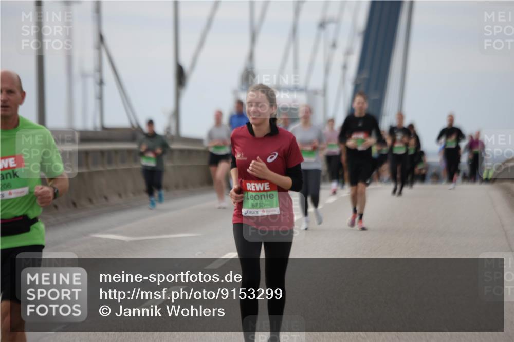 03.10.2025 - Köhlbrandbrückenlauf Jannik Wohlers http://msf.ph/oto/9153299 03.10.2025 16:04:01 Position 1 206, 8753 meine-sportfotos.de