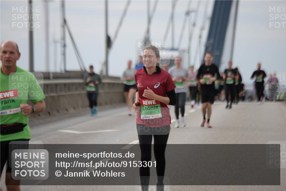 03.10.2025 - Köhlbrandbrückenlauf Jannik Wohlers http://msf.ph/oto/9153301 03.10.2025 16:04:01 Position 1 8206, 8753 meine-sportfotos.de