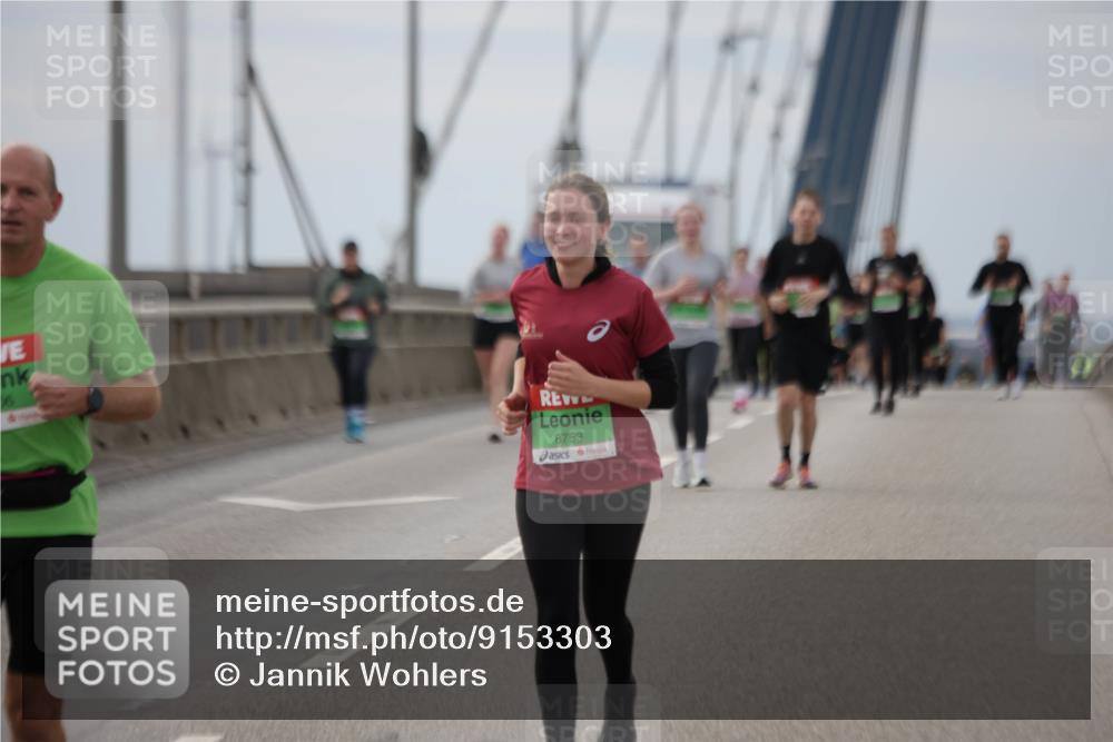 03.10.2025 - Köhlbrandbrückenlauf Jannik Wohlers http://msf.ph/oto/9153303 03.10.2025 16:04:01 Position 1 8753 meine-sportfotos.de