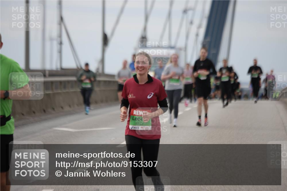 03.10.2025 - Köhlbrandbrückenlauf Jannik Wohlers http://msf.ph/oto/9153307 03.10.2025 16:04:01 Position 1 8753 meine-sportfotos.de