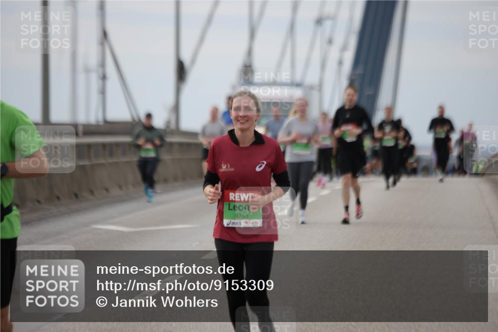 03.10.2025 - Köhlbrandbrückenlauf Jannik Wohlers http://msf.ph/oto/9153309 03.10.2025 16:04:01 Position 1 8753 meine-sportfotos.de