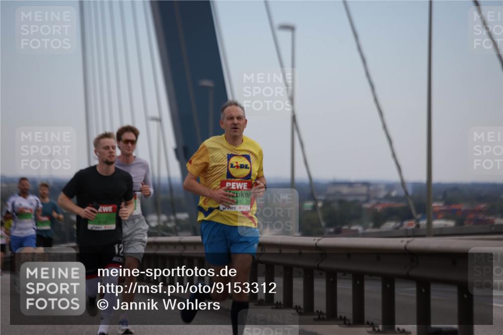 03.10.2025 - Köhlbrandbrückenlauf Jannik Wohlers http://msf.ph/oto/9153312 03.10.2025 15:19:11 Position 1 9742, 61, 12 meine-sportfotos.de