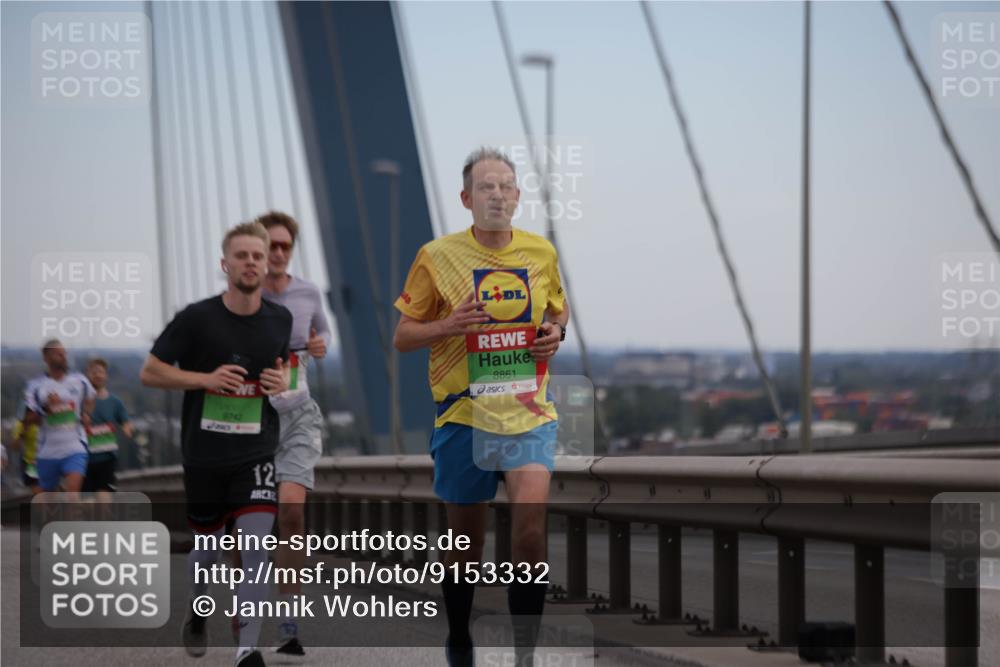 03.10.2025 - Köhlbrandbrückenlauf Jannik Wohlers http://msf.ph/oto/9153332 03.10.2025 15:19:11 Position 1 9742, 12, 8861 meine-sportfotos.de