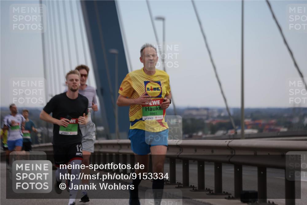 03.10.2025 - Köhlbrandbrückenlauf Jannik Wohlers http://msf.ph/oto/9153334 03.10.2025 15:19:12 Position 1 9742, 8861, 12 meine-sportfotos.de