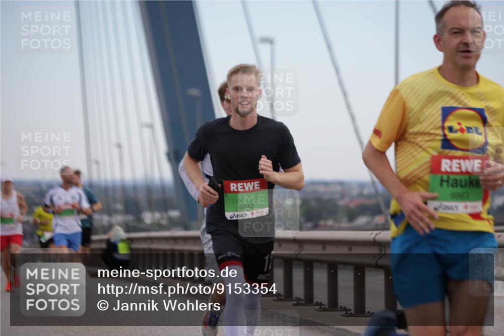 03.10.2025 - Köhlbrandbrückenlauf Jannik Wohlers http://msf.ph/oto/9153354 03.10.2025 15:19:13 Position 1 9742, 8861 meine-sportfotos.de