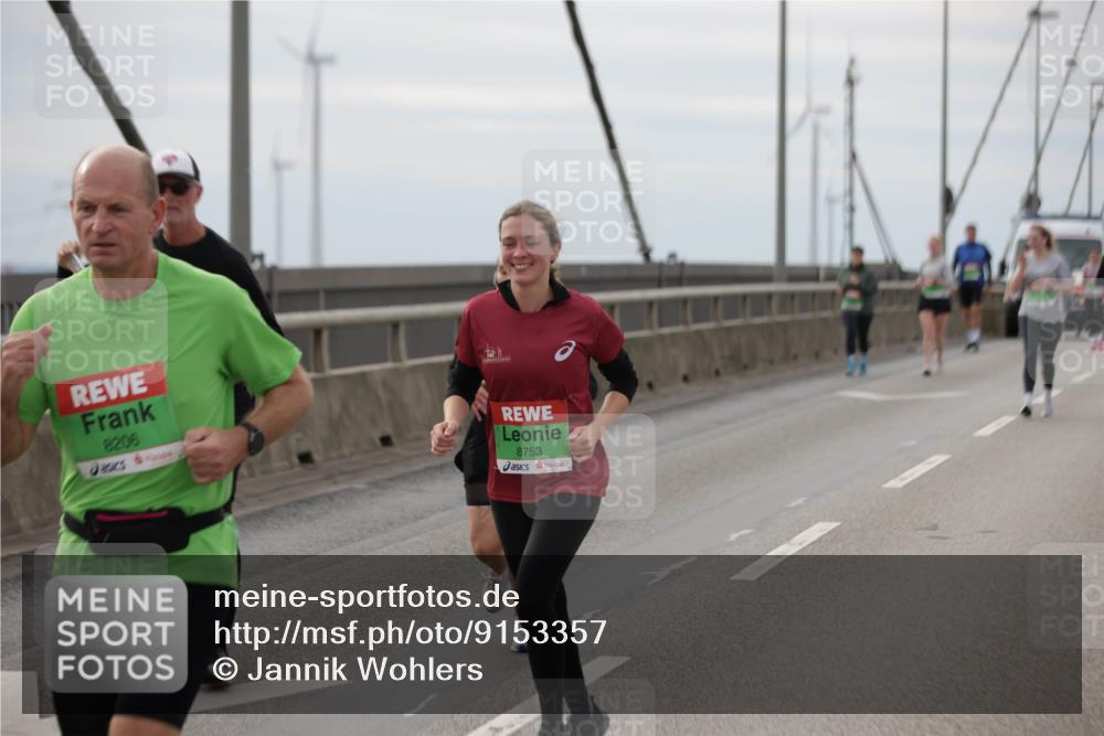03.10.2025 - Köhlbrandbrückenlauf Jannik Wohlers http://msf.ph/oto/9153357 03.10.2025 16:04:04 Position 1 8206, 8753 meine-sportfotos.de