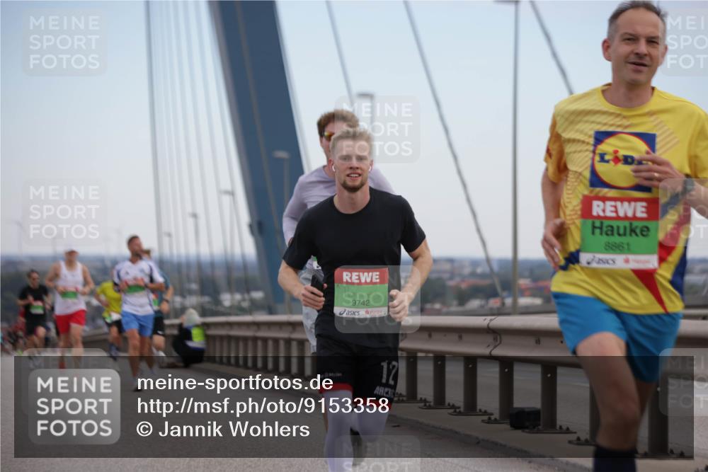 03.10.2025 - Köhlbrandbrückenlauf Jannik Wohlers http://msf.ph/oto/9153358 03.10.2025 15:19:13 Position 1 9742, 17, 8861 meine-sportfotos.de