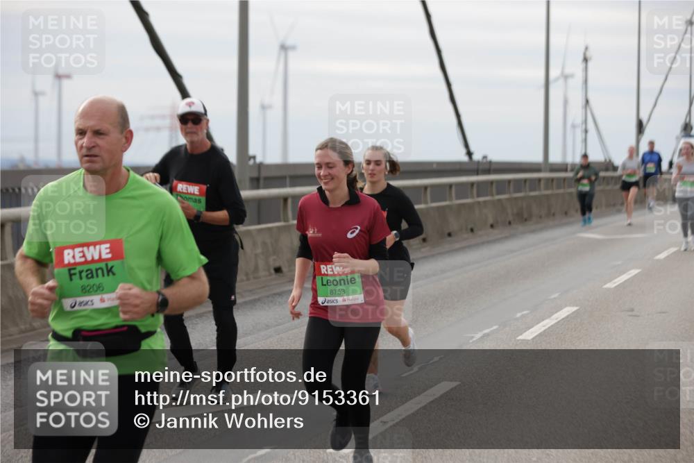 03.10.2025 - Köhlbrandbrückenlauf Jannik Wohlers http://msf.ph/oto/9153361 03.10.2025 16:04:04 Position 1 8206, 8753 meine-sportfotos.de