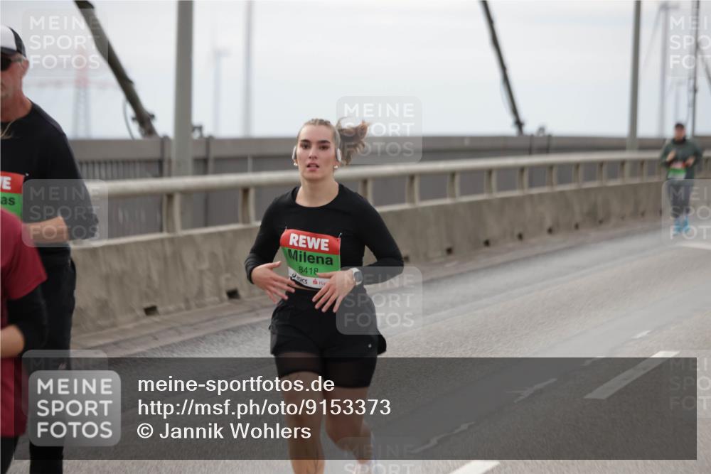03.10.2025 - Köhlbrandbrückenlauf Jannik Wohlers http://msf.ph/oto/9153373 03.10.2025 16:04:05 Position 1 8418 meine-sportfotos.de