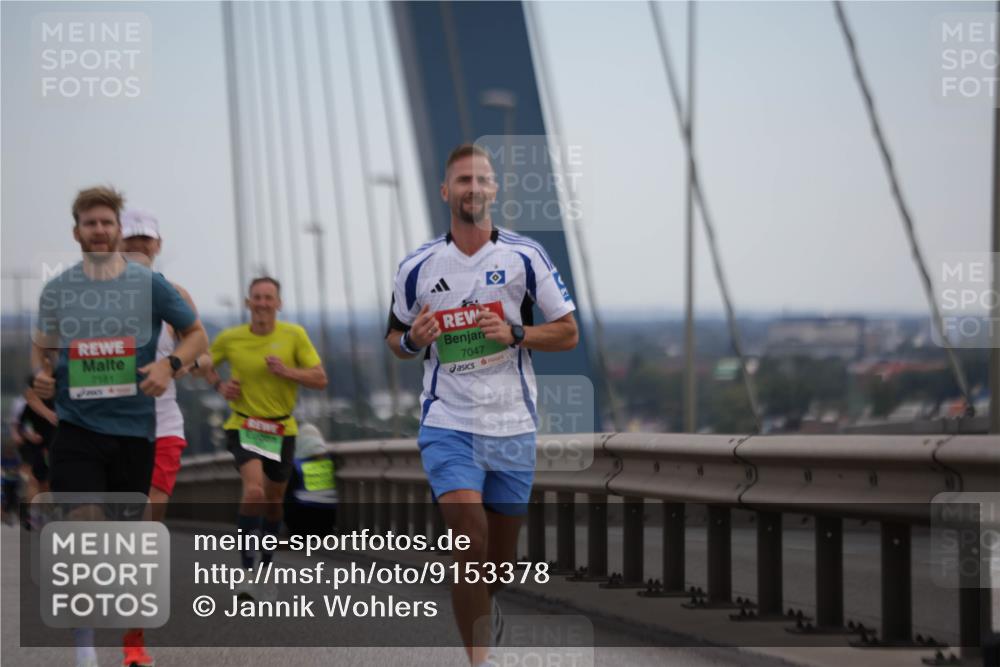 03.10.2025 - Köhlbrandbrückenlauf Jannik Wohlers http://msf.ph/oto/9153378 03.10.2025 15:19:17 Position 1 7181, 7047 meine-sportfotos.de