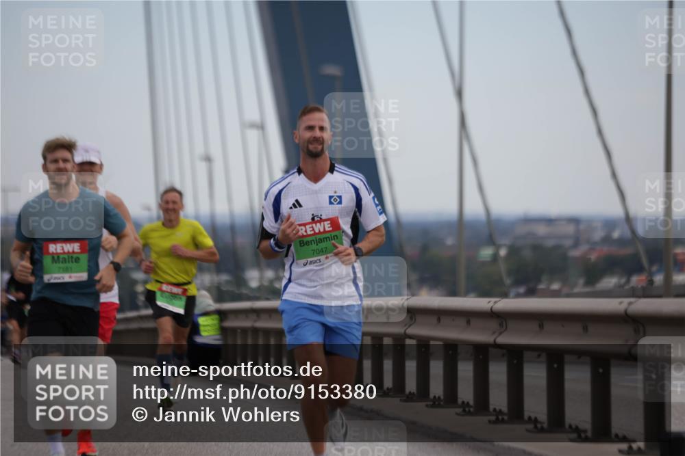03.10.2025 - Köhlbrandbrückenlauf Jannik Wohlers http://msf.ph/oto/9153380 03.10.2025 15:19:17 Position 1 7181, 7047 meine-sportfotos.de
