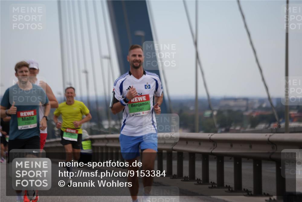 03.10.2025 - Köhlbrandbrückenlauf Jannik Wohlers http://msf.ph/oto/9153384 03.10.2025 15:19:17 Position 1 7181, 7047 meine-sportfotos.de