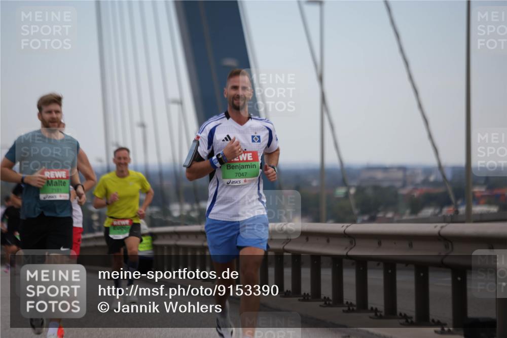 03.10.2025 - Köhlbrandbrückenlauf Jannik Wohlers http://msf.ph/oto/9153390 03.10.2025 15:19:17 Position 1 7181, 7047 meine-sportfotos.de