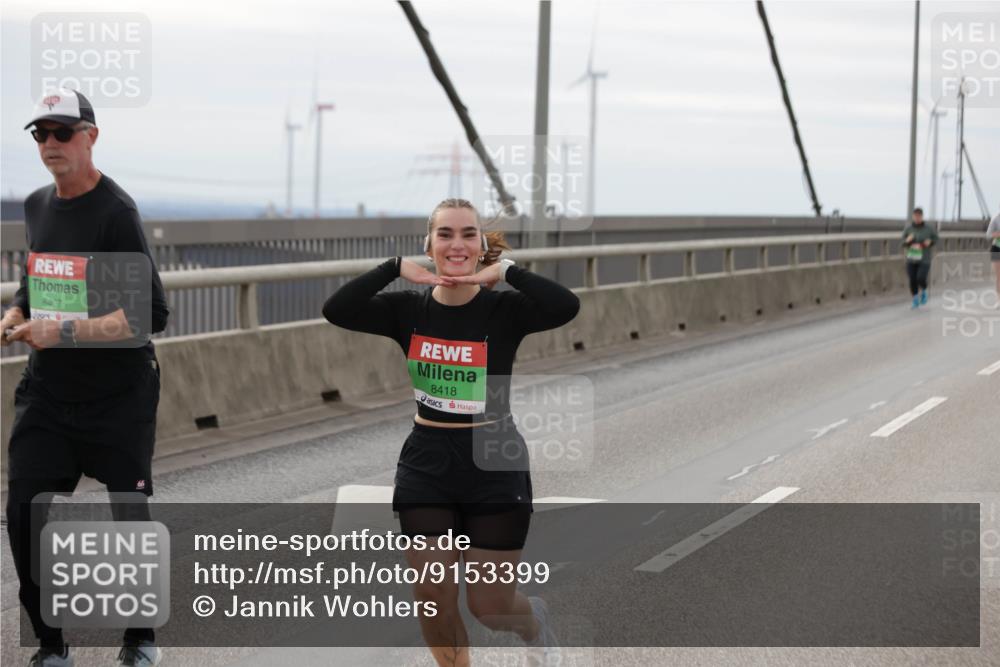 03.10.2025 - Köhlbrandbrückenlauf Jannik Wohlers http://msf.ph/oto/9153399 03.10.2025 16:04:06 Position 1 8407, 8418 meine-sportfotos.de