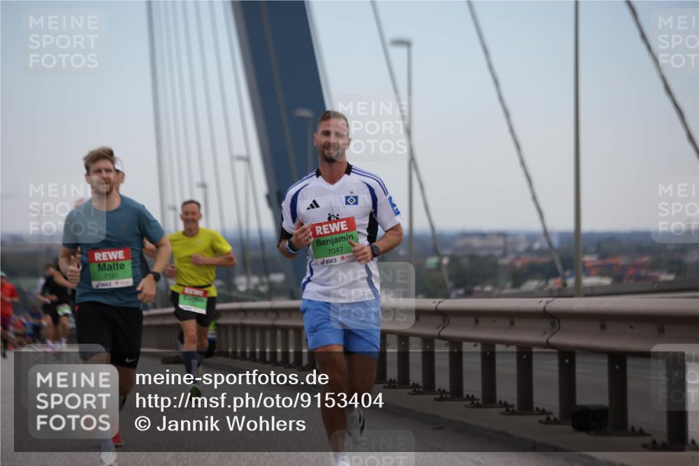 03.10.2025 - Köhlbrandbrückenlauf Jannik Wohlers http://msf.ph/oto/9153404 03.10.2025 15:19:17 Position 1 7181, 7047 meine-sportfotos.de
