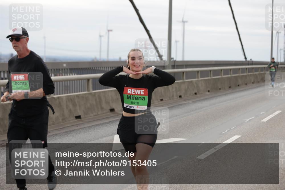 03.10.2025 - Köhlbrandbrückenlauf Jannik Wohlers http://msf.ph/oto/9153405 03.10.2025 16:04:06 Position 1 8407, 8418 meine-sportfotos.de