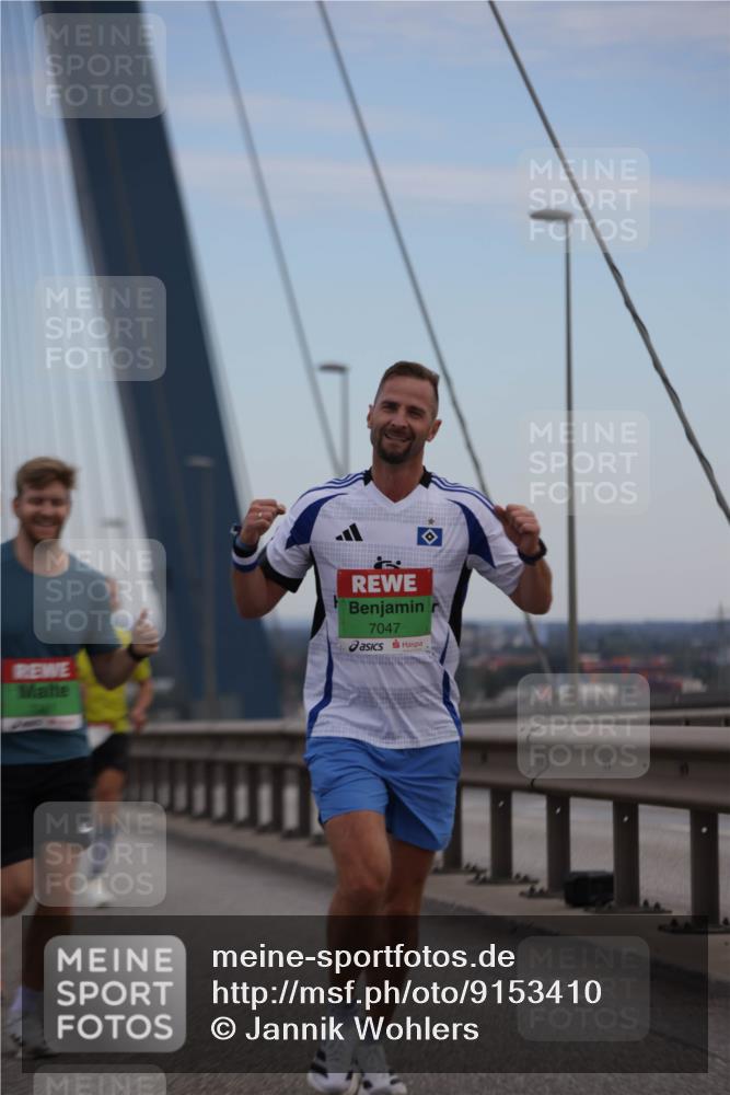 03.10.2025 - Köhlbrandbrückenlauf Jannik Wohlers http://msf.ph/oto/9153410 03.10.2025 15:19:19 Position 1 7047 meine-sportfotos.de