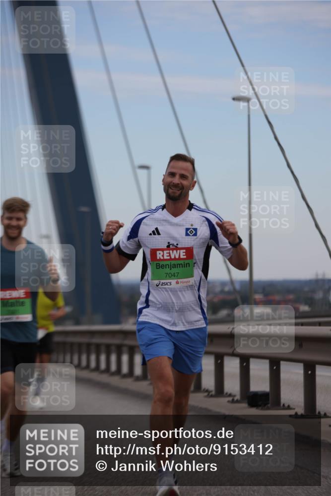03.10.2025 - Köhlbrandbrückenlauf Jannik Wohlers http://msf.ph/oto/9153412 03.10.2025 15:19:19 Position 1 7047 meine-sportfotos.de