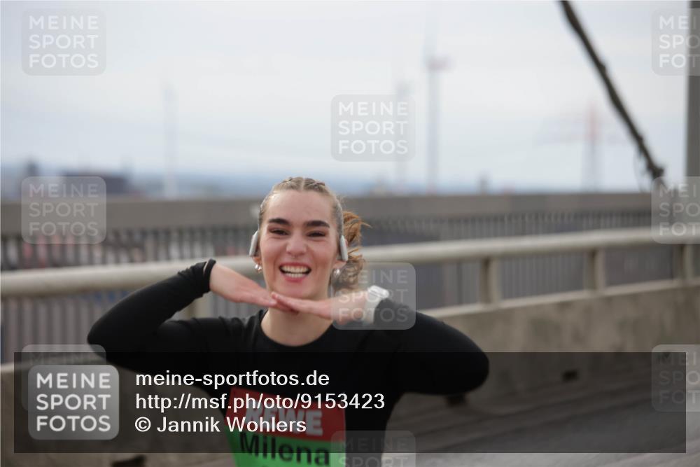 03.10.2025 - Köhlbrandbrückenlauf Jannik Wohlers http://msf.ph/oto/9153423 03.10.2025 16:04:07 Position 1  meine-sportfotos.de