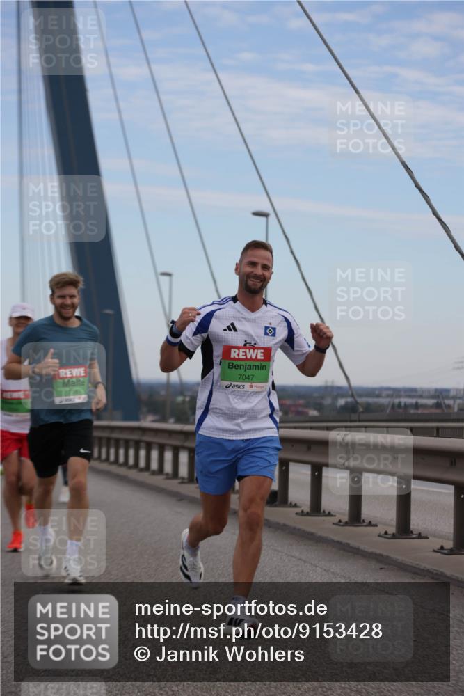03.10.2025 - Köhlbrandbrückenlauf Jannik Wohlers http://msf.ph/oto/9153428 03.10.2025 15:19:19 Position 1 7181, 7047 meine-sportfotos.de