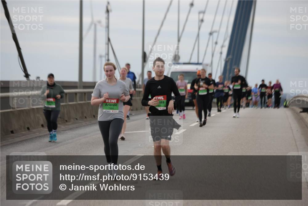 03.10.2025 - Köhlbrandbrückenlauf Jannik Wohlers http://msf.ph/oto/9153439 03.10.2025 16:04:08 Position 1 7964, 7955 meine-sportfotos.de