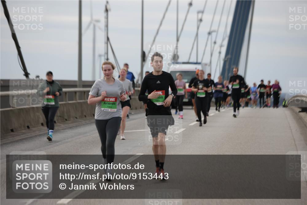 03.10.2025 - Köhlbrandbrückenlauf Jannik Wohlers http://msf.ph/oto/9153443 03.10.2025 16:04:08 Position 1 7964, 7955 meine-sportfotos.de