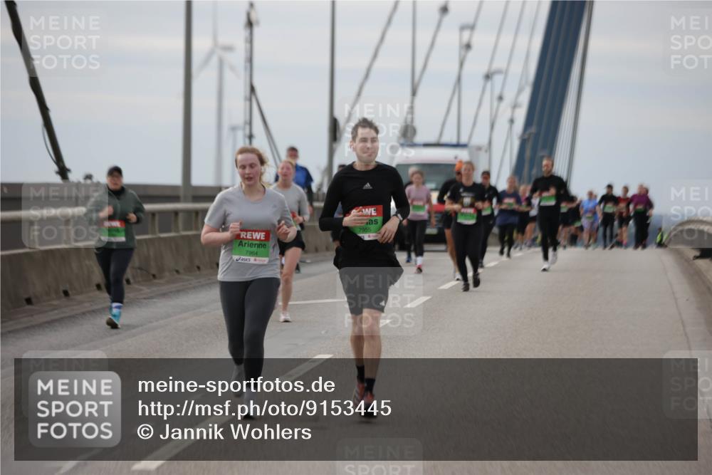 03.10.2025 - Köhlbrandbrückenlauf Jannik Wohlers http://msf.ph/oto/9153445 03.10.2025 16:04:08 Position 1 7964, 7955 meine-sportfotos.de