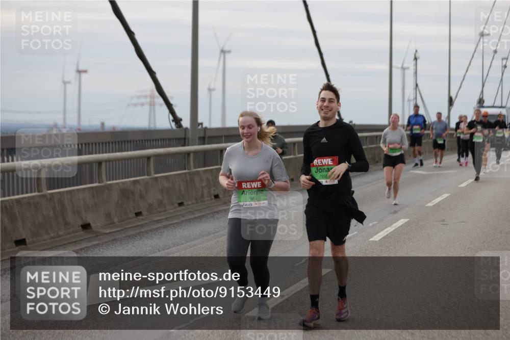 03.10.2025 - Köhlbrandbrückenlauf Jannik Wohlers http://msf.ph/oto/9153449 03.10.2025 16:04:12 Position 1 7964, 7955 meine-sportfotos.de